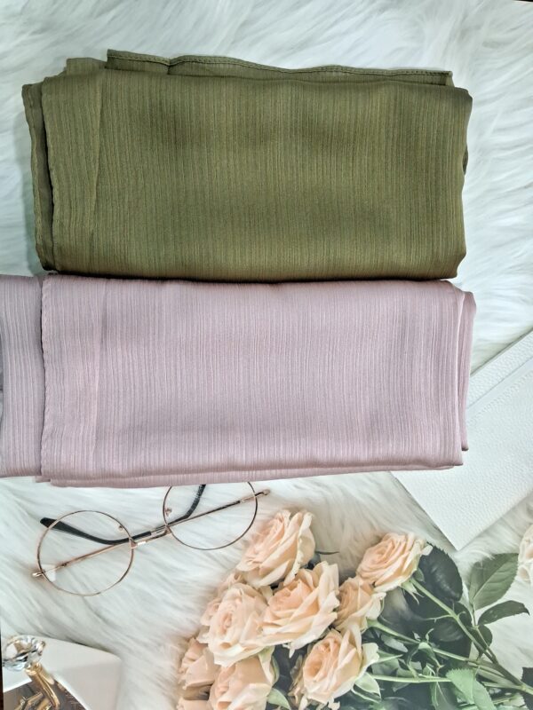 Algae green n creamy pink