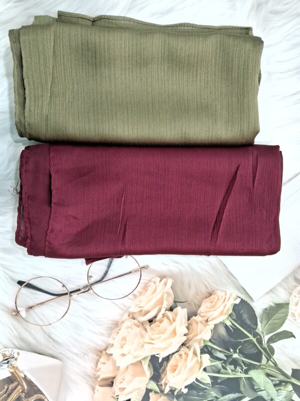 Algae green n maroon